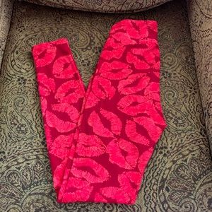 Lularoe Girl’s Lips Leggings